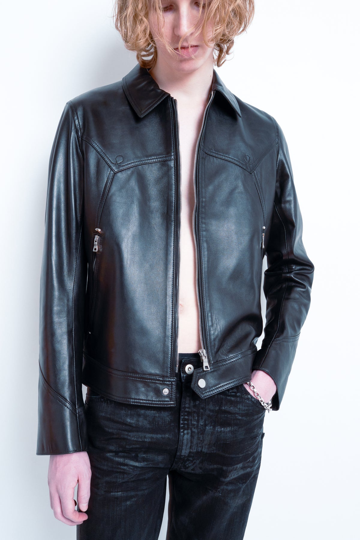 BLACK LEATHER JACKET